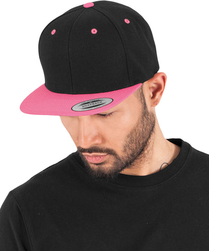 The classic snapback 2-tone  (6089MT)